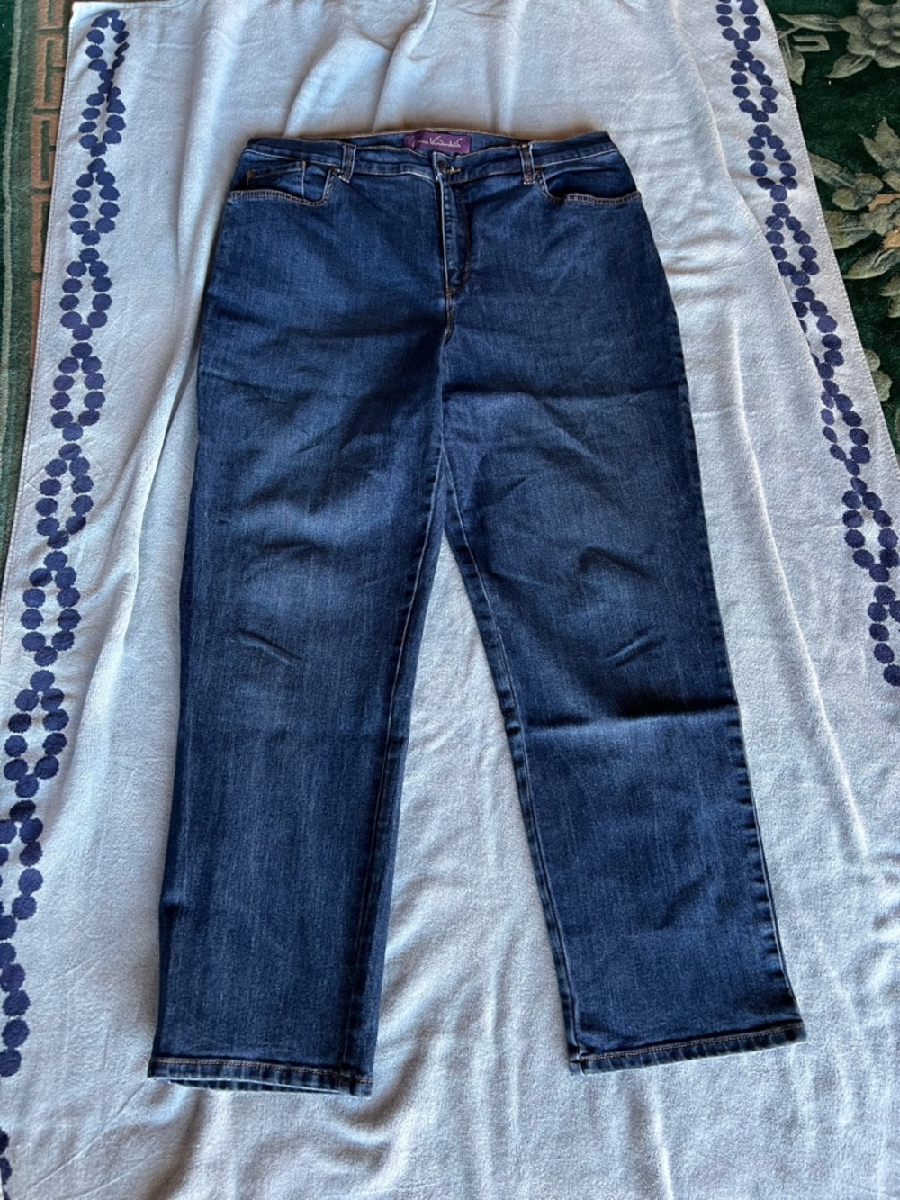 Gloria Vanderbilt Dark Blue Straight Leg Jeans
